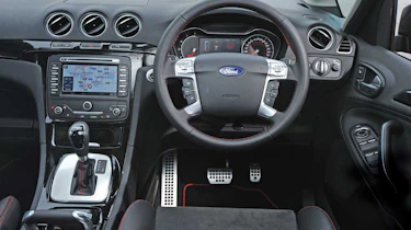 Ford S-MAX 2.0 TDCi Titanium interior
