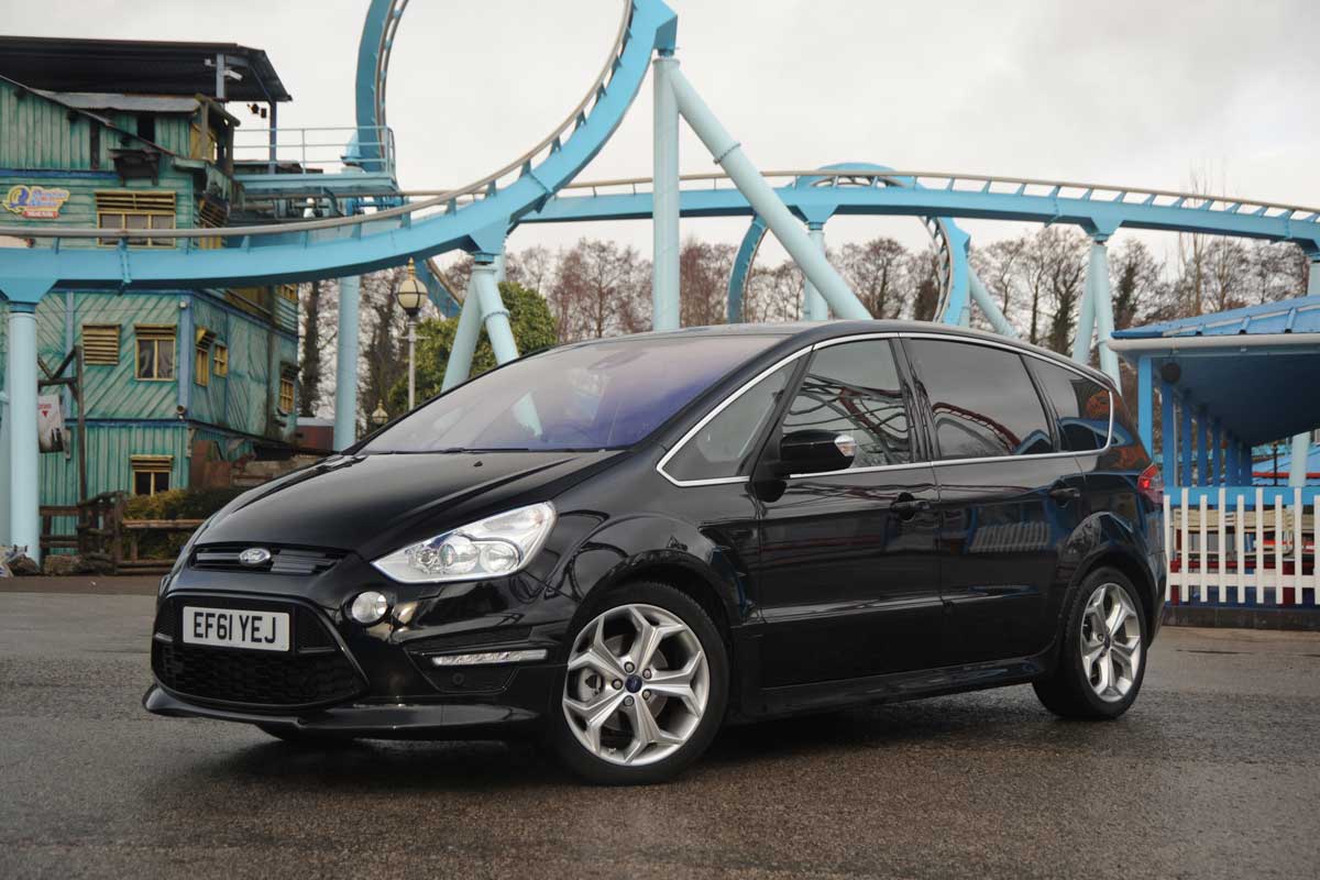 Ford S-MAX 2.0 TDCi Titanium front three-quarters