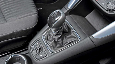 Vauxhall Zafira Tourer 2.0 CDTI gear lever