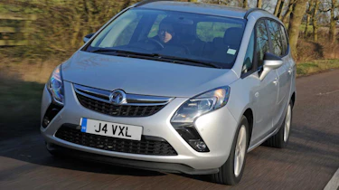 Vauxhall Zafira Tourer 2.0 CDTI front tracking