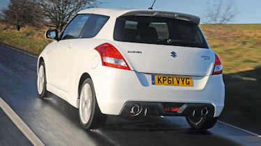 Suzuki Swift Sport rear tracking