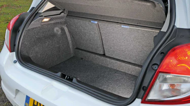 Renault Clio Gordini 128 boot