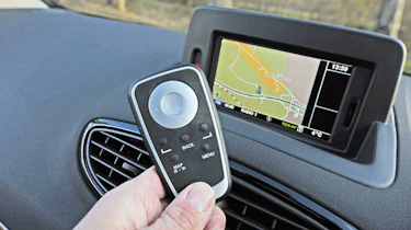 Renault Clio Gordini 128 sat-nav