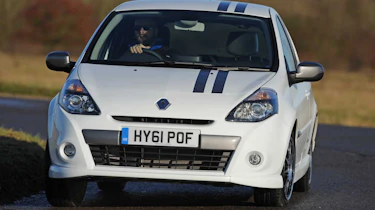 Renault Clio Gordini 128 front cornering