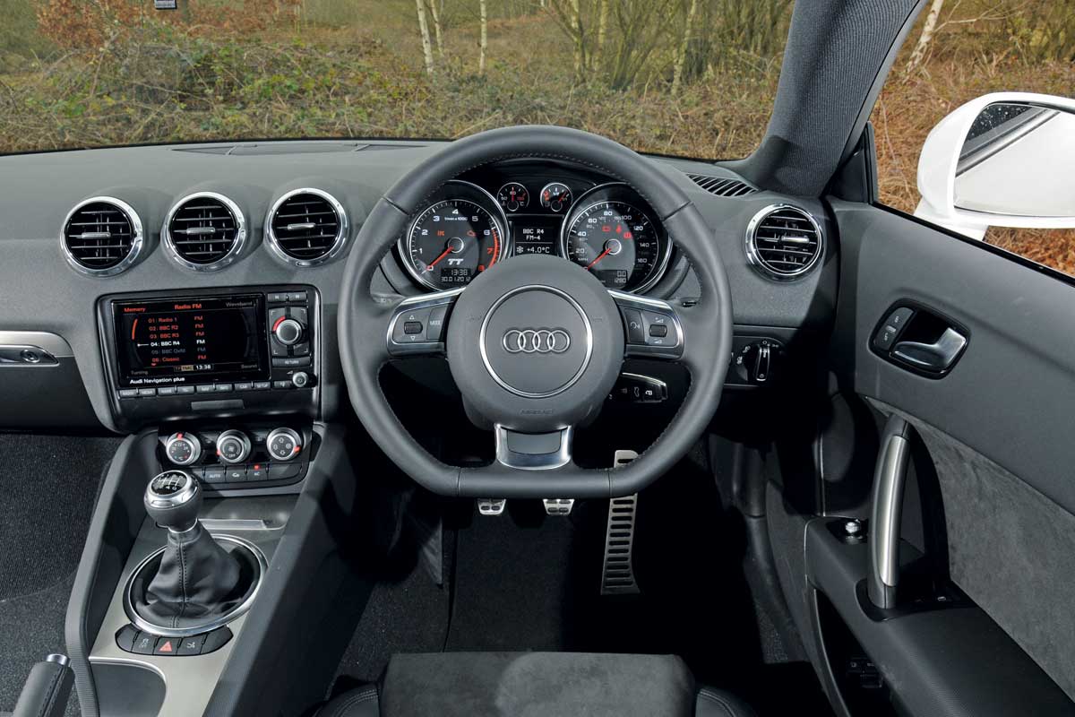 Audi TT TFSI interior