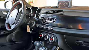 Alfa Romeo Giulietta interior
