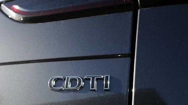 Vauxhall Zafira Tourer Elite badge