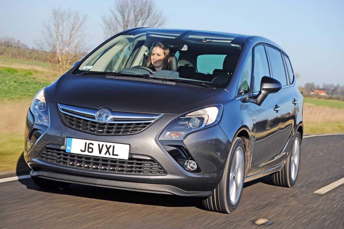 Vauxhall Zafira Tourer Elite front tracking