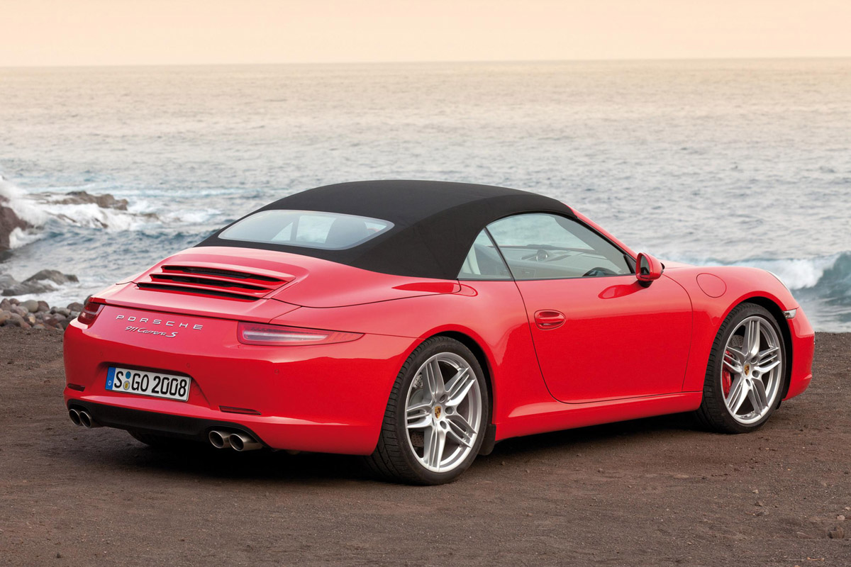 Porsche 911 Cabriolet roof up