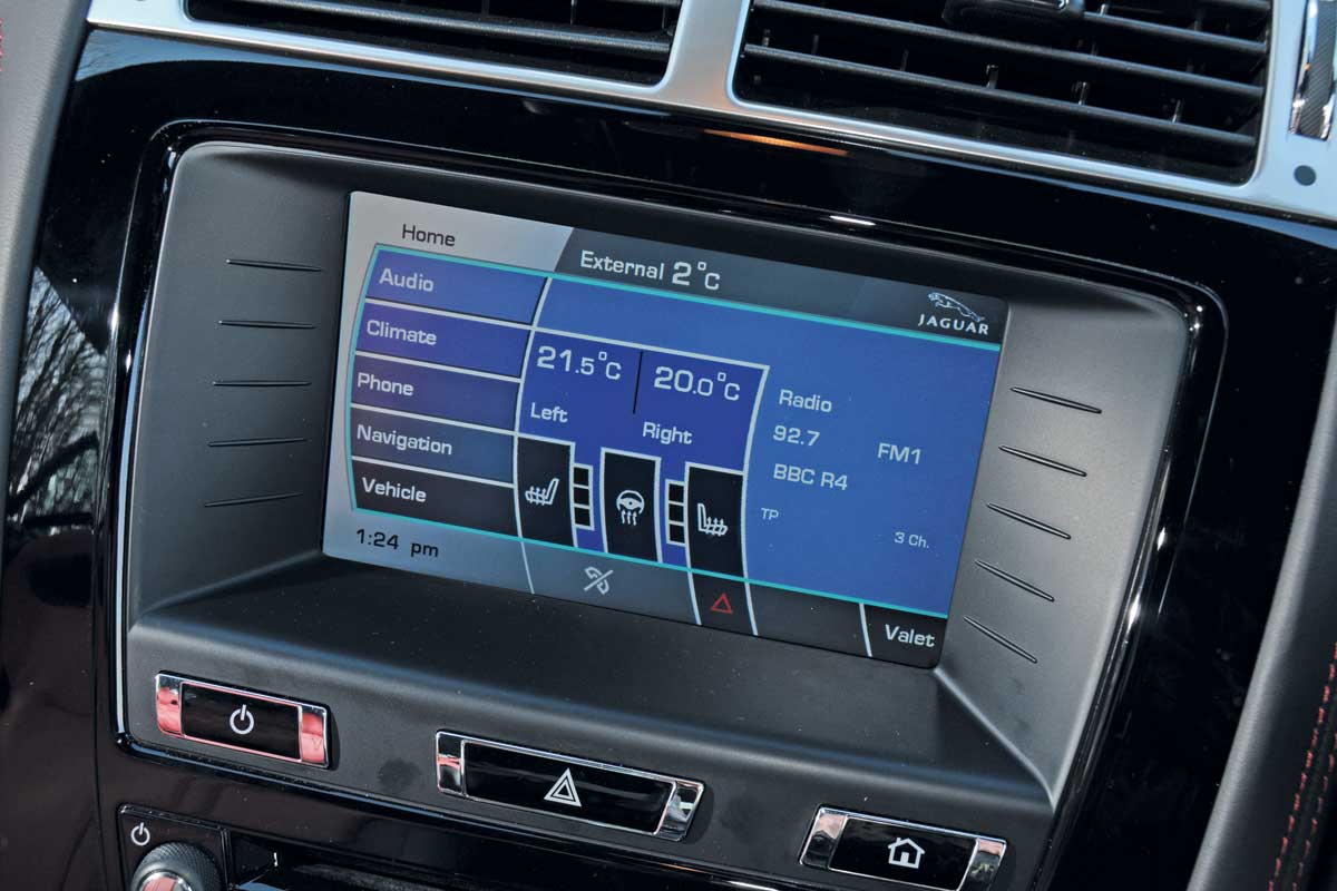 Jaguar XKR display