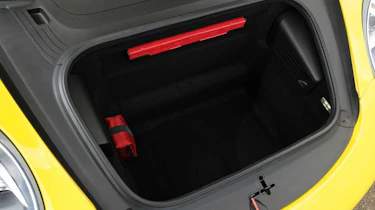 Porsche 911 Carrera S boot