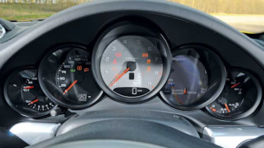 Porsche 911 Carrera S dials