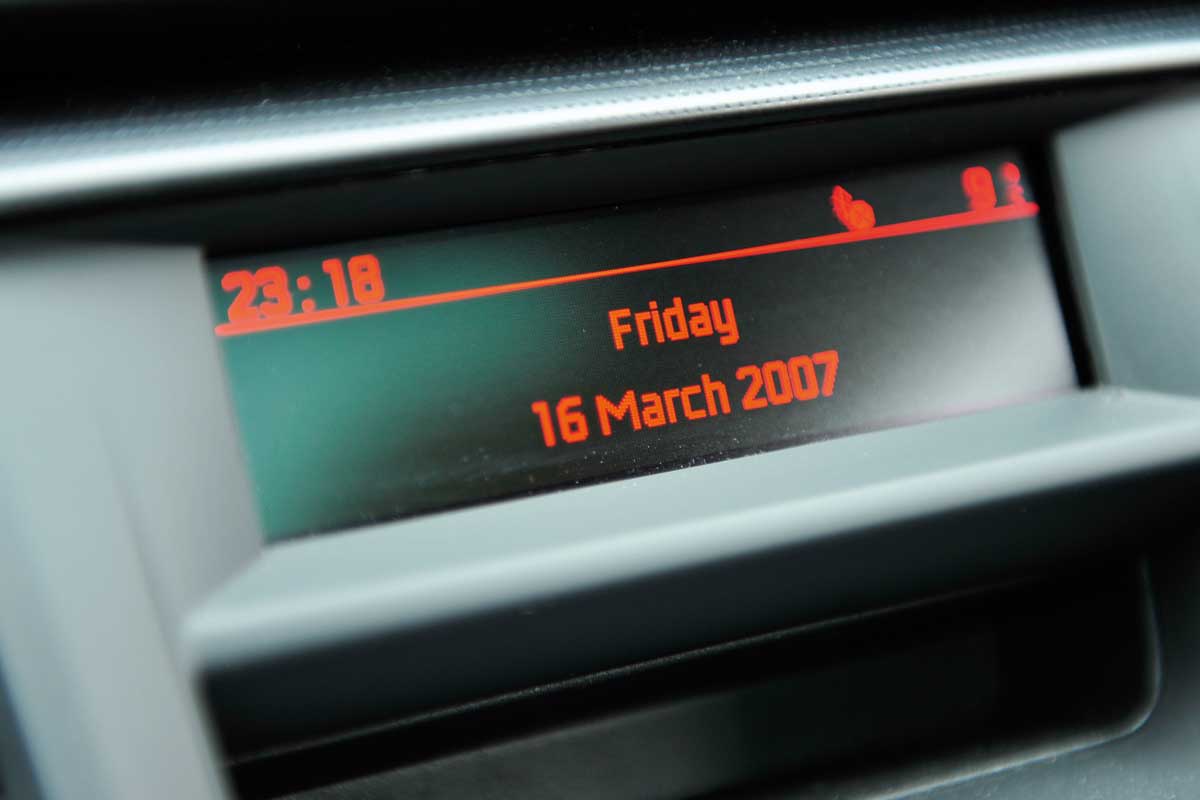 Peugeot 508 SW display