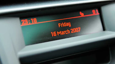 Peugeot 508 SW display