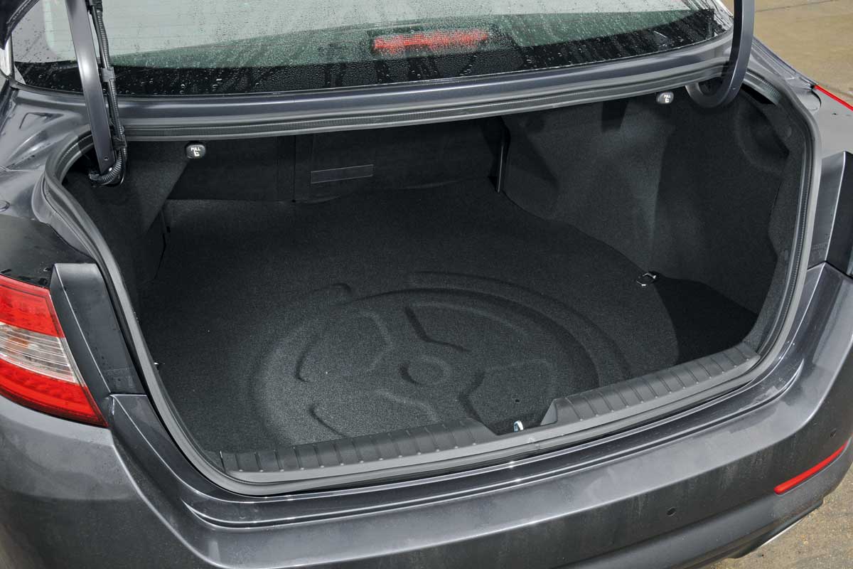 Kia Optima boot