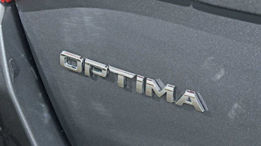 Kia Optima badge