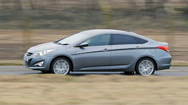 Hyundai i40 saloon panning