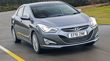 Hyundai i40 saloon front tracking
