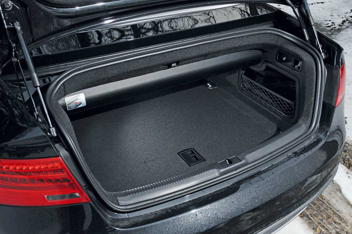 Audi S5 Cabriolet boot