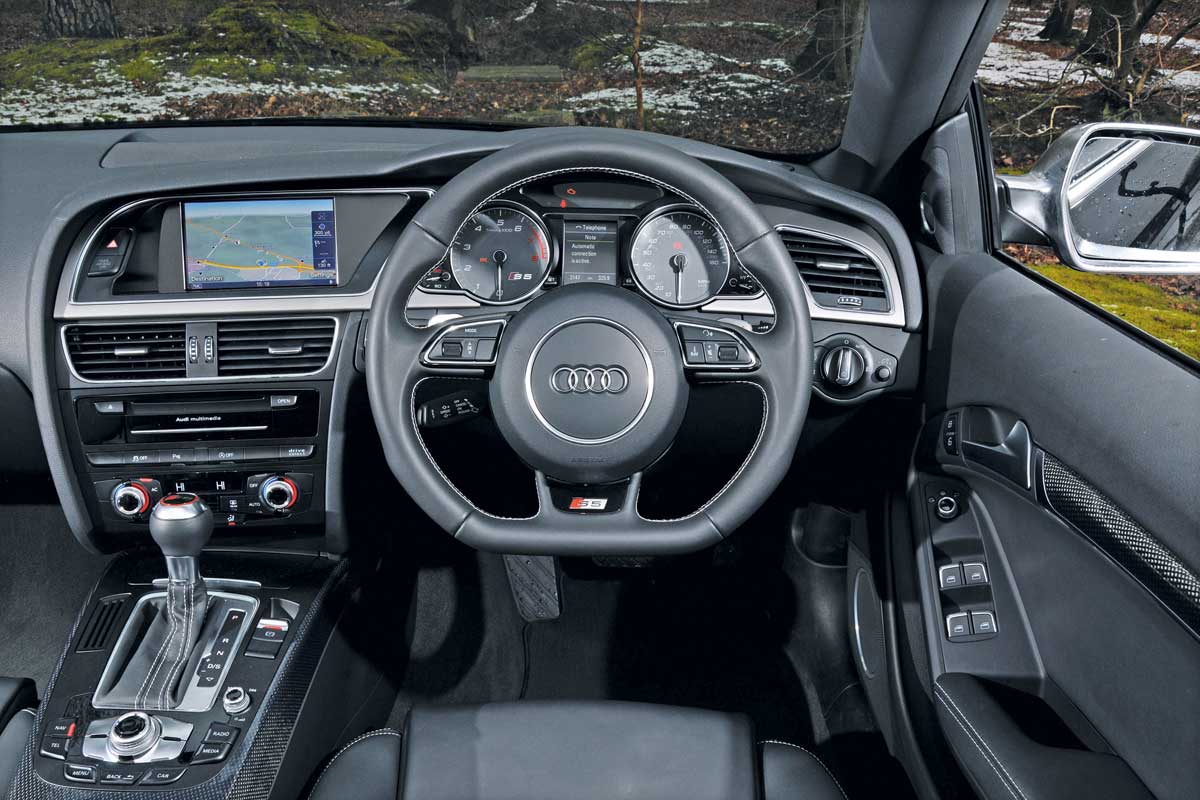 Audi S5 Cabriolet interior