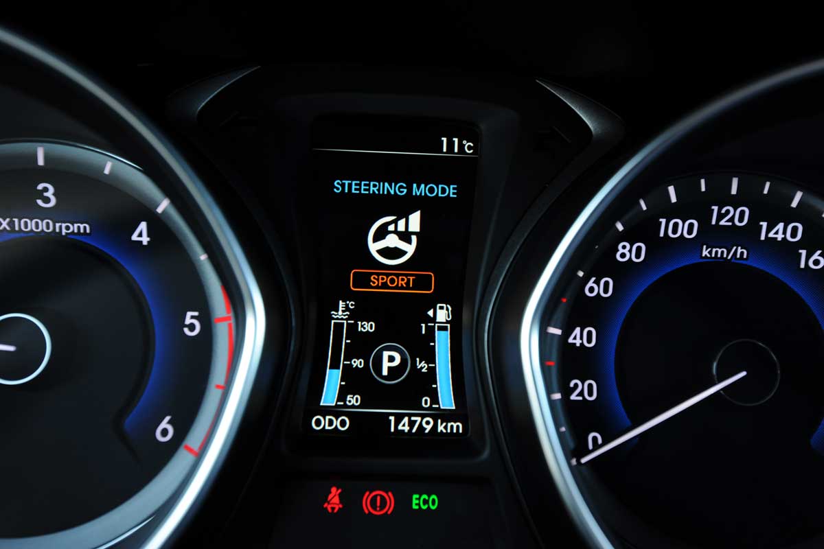 Hyundai i30 dials