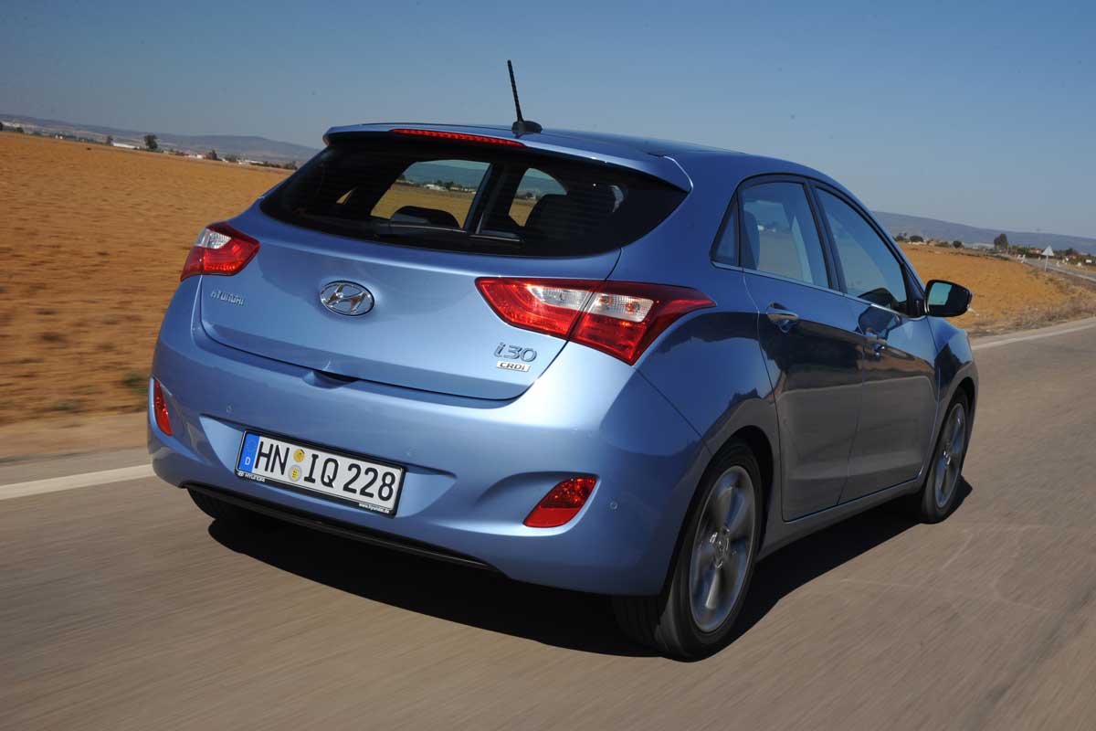 Hyundai i30 rear tacking