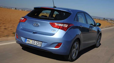 Hyundai i30 rear tacking
