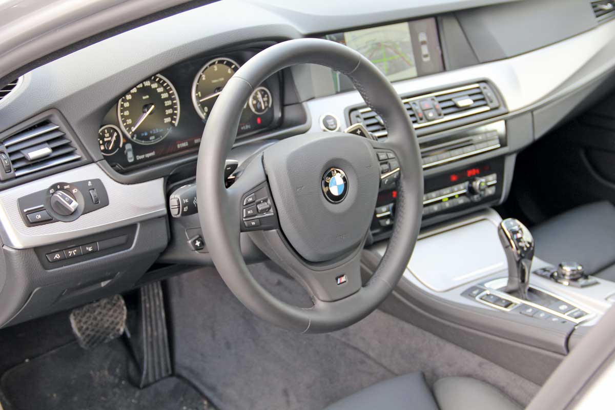 BMW M550d xDrive interior