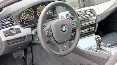 BMW M550d xDrive interior