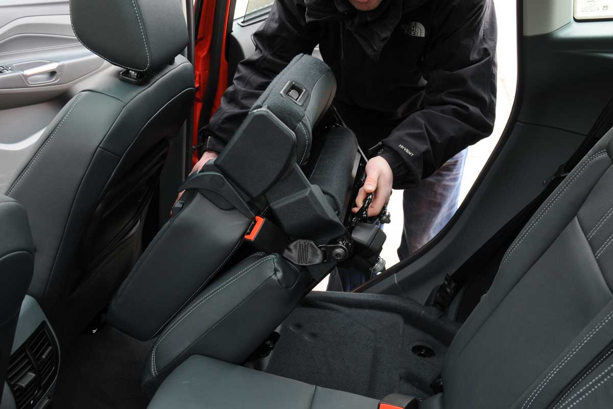 Ford C-MAX rear seats folding