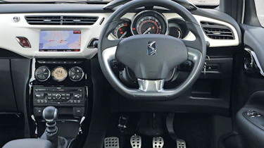 Citroen DS3 Ultra Prestige dash