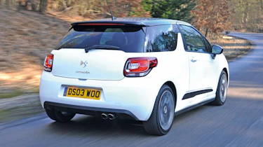 Citroen DS3 Ultra Prestige rear tracking