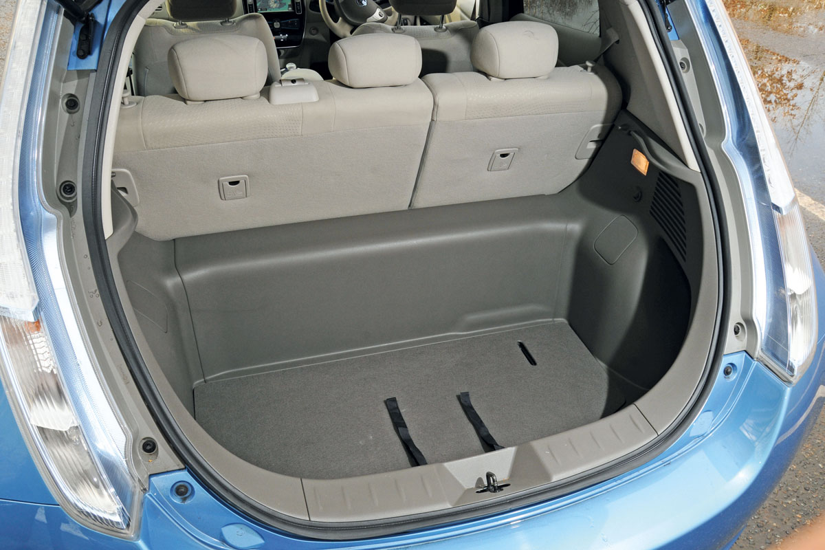 Nissan Leaf boot