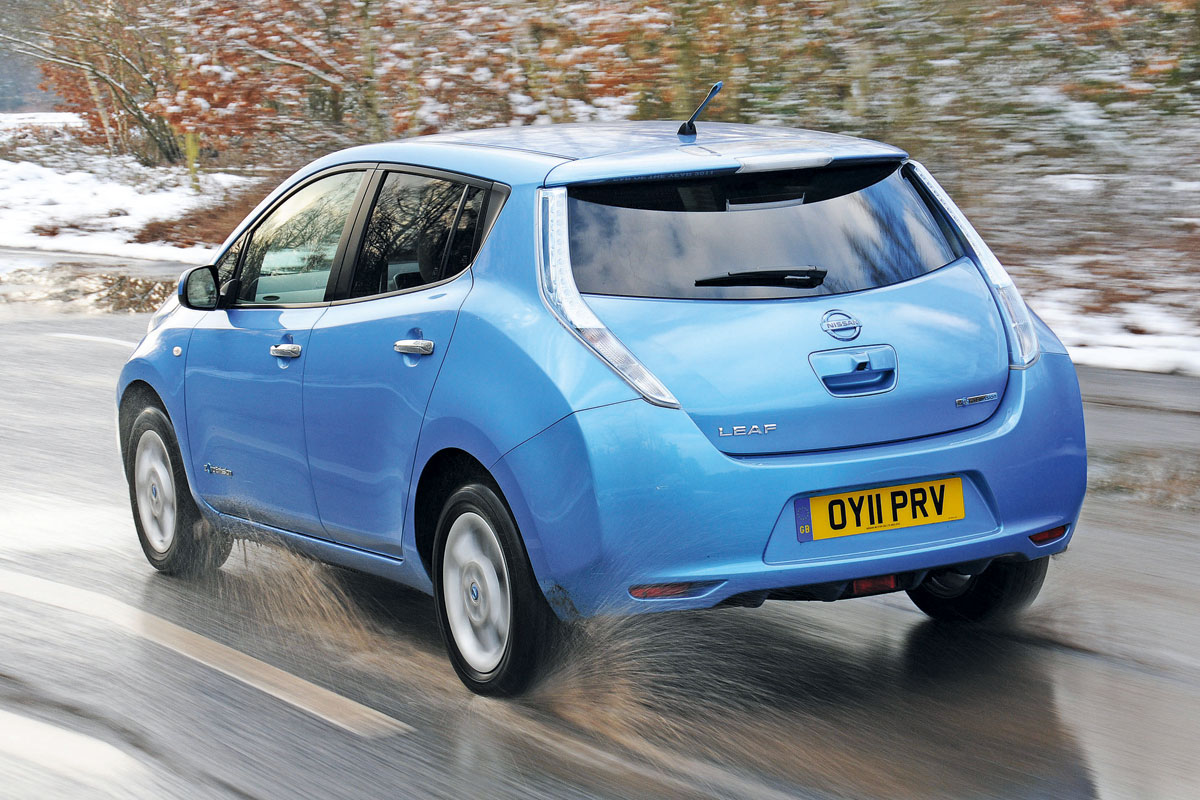 Nissan Leaf rear tracking