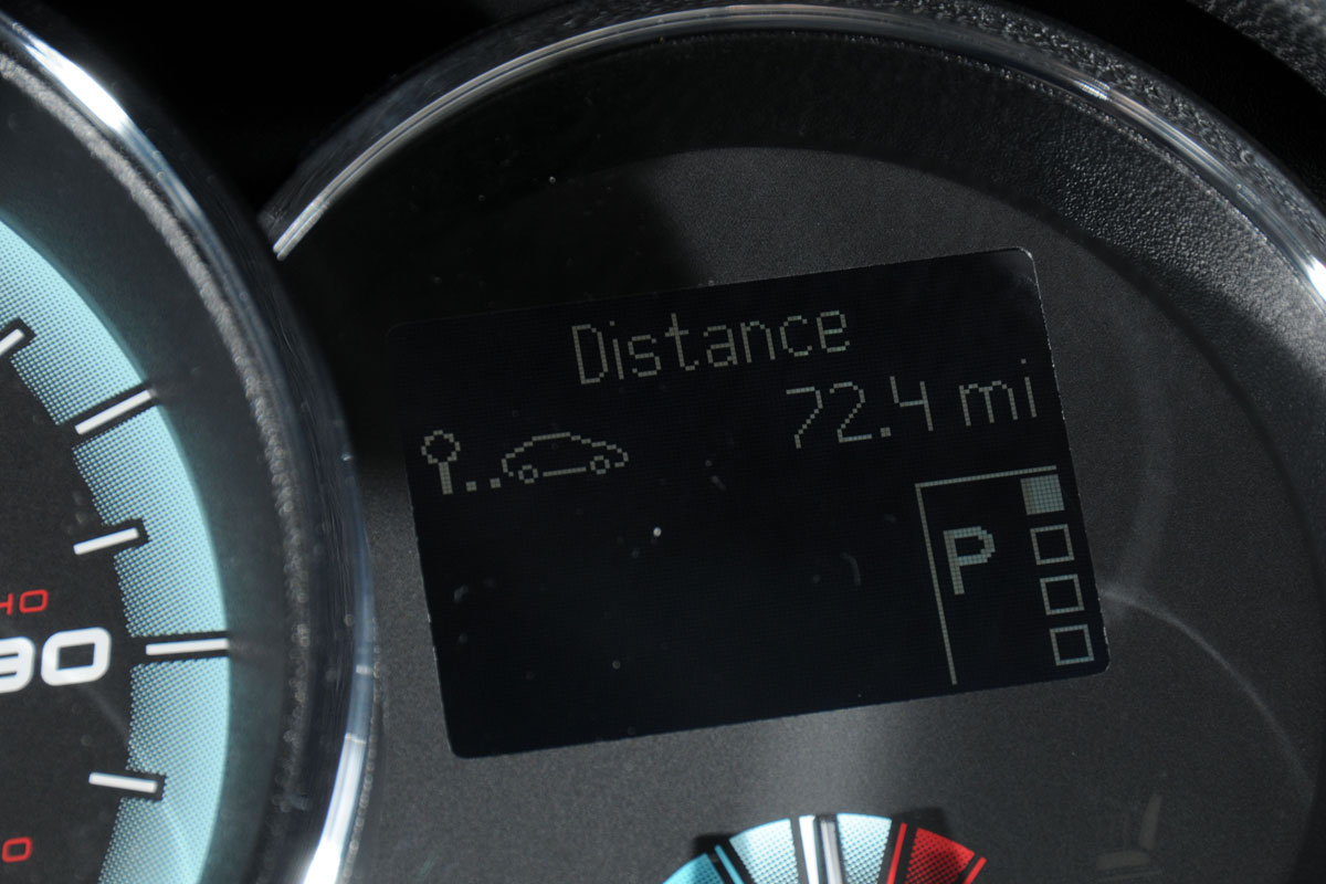 Renault Fluence Z.E. dials