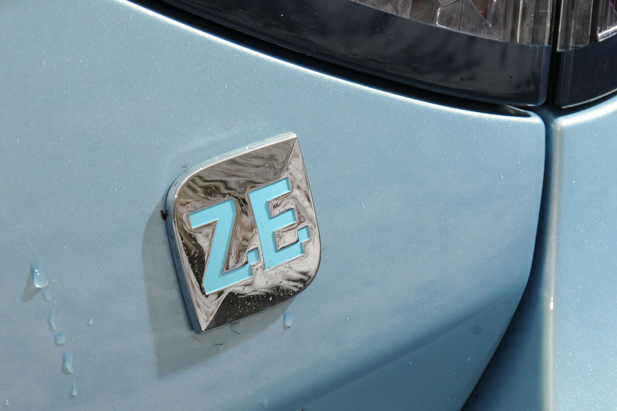 Renault Fluence Z.E. dials