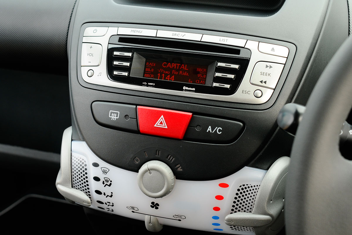 Citroen C1 centre console