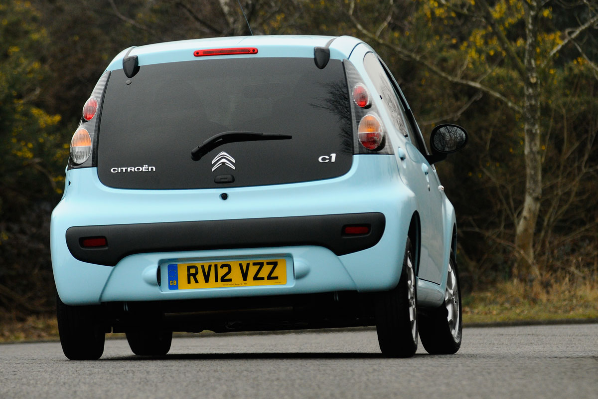 Citroen C1 rear cornering