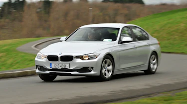 BMW 320d EfficientDynamics front cornering