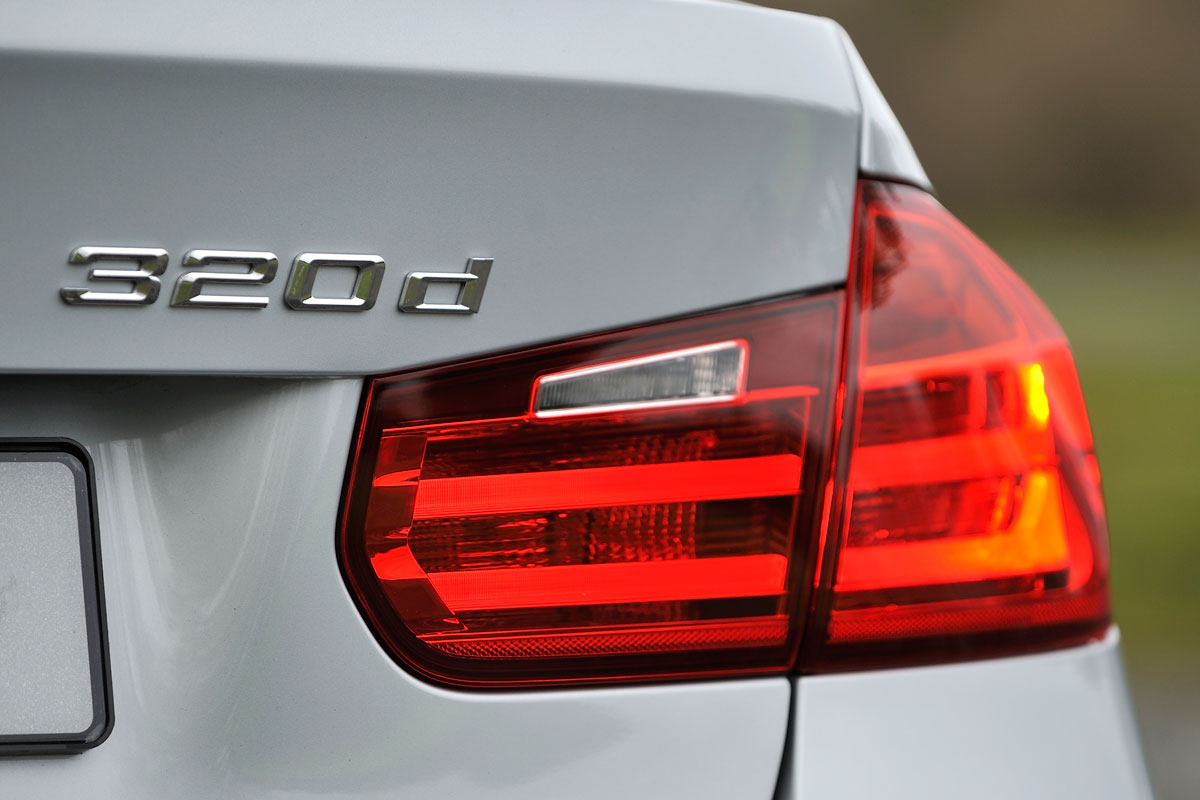 BMW 320d EfficientDynamics badge