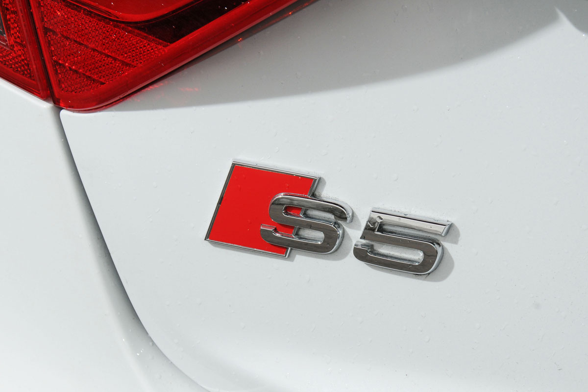 Audi S5 Sportback badge