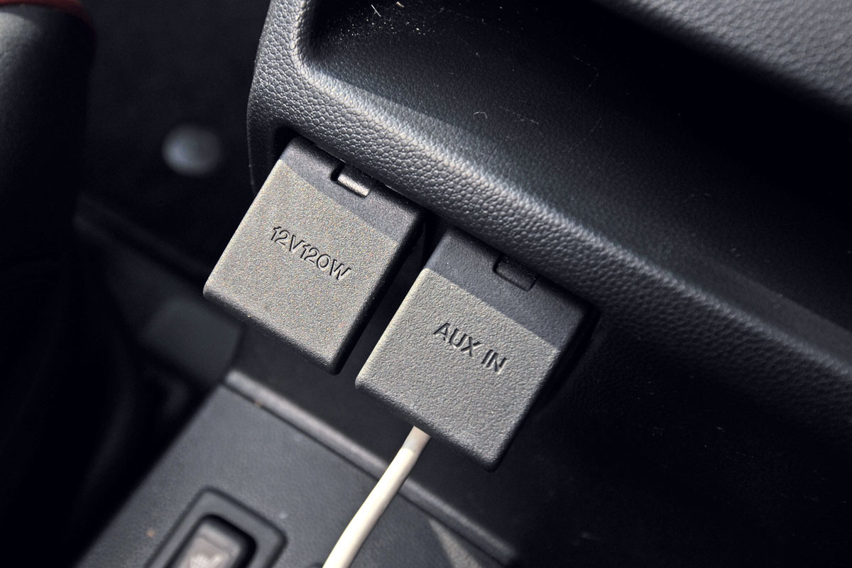 Mazda 5 iPod connection