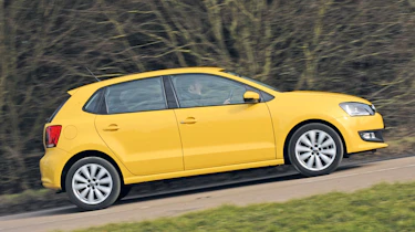 VW Polo panning