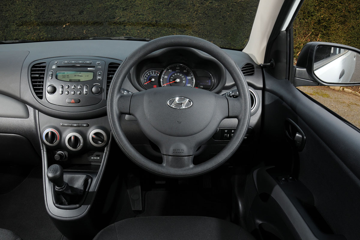 Hyundai i10 1.2 Style interior