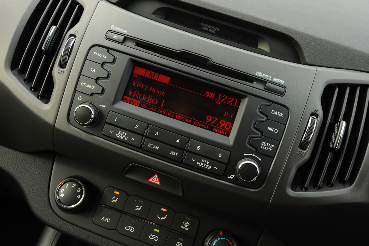 Kia Sportage 2.0 CRDi KX-3 centre cosole