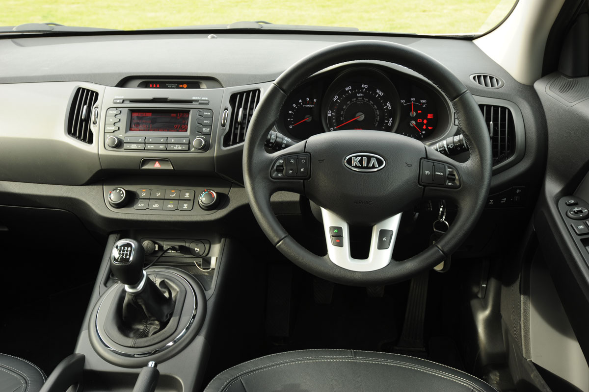 Kia Sportage 2.0 CRDi KX-3 dash