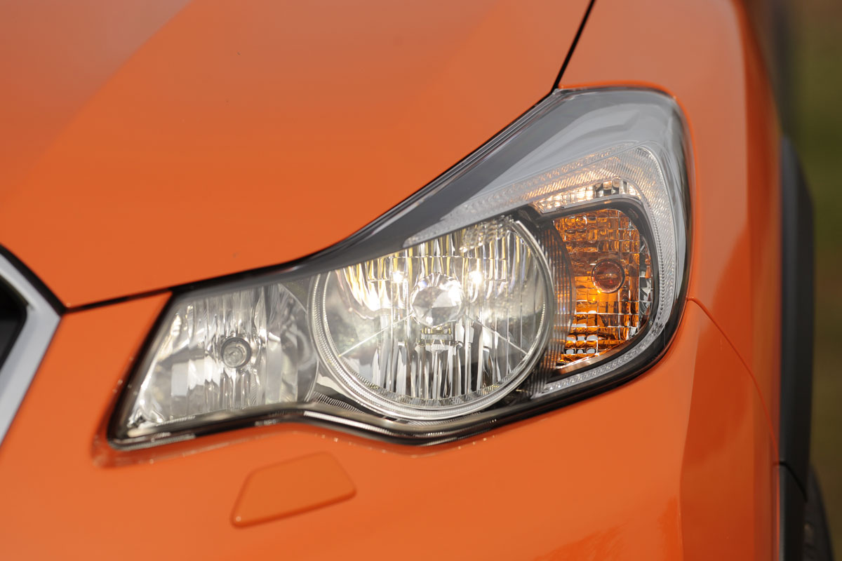 Subaru XV 2.0D SE light