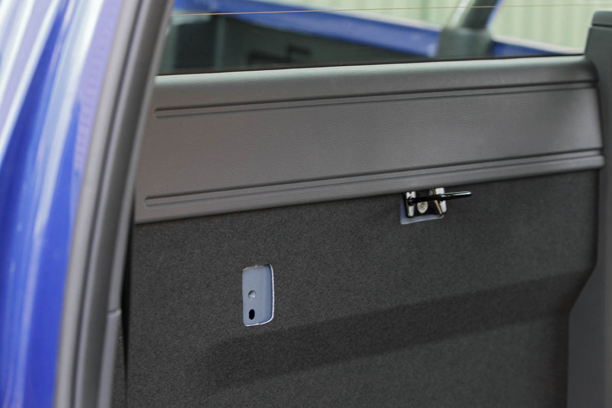 Ford Ranger 2.2 TDCi boot hook