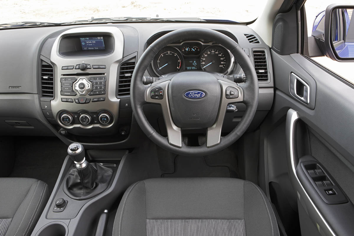 Ford Ranger 2.2 TDCi dash