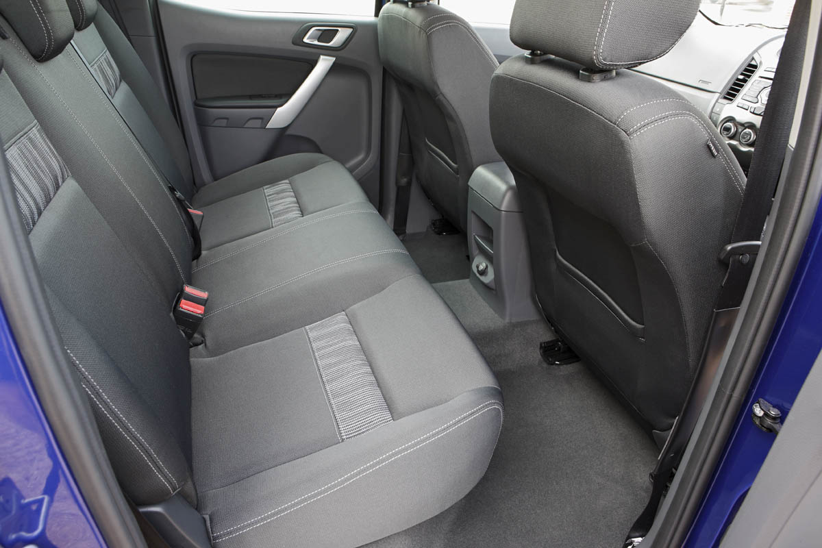 Ford Ranger 2.2 TDCi rear seats